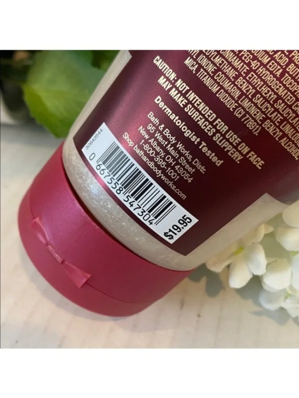 “Luminous” New Exfoliating Glow Body Scrub Bath & Body Works